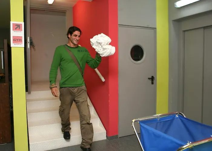 Hellobcn Youth Βαρκελώνη