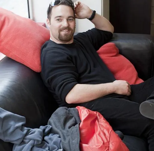 Hellobcn Youth Hostel *