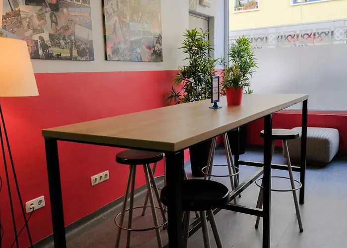 Hellobcn Youth Βαρκελώνη